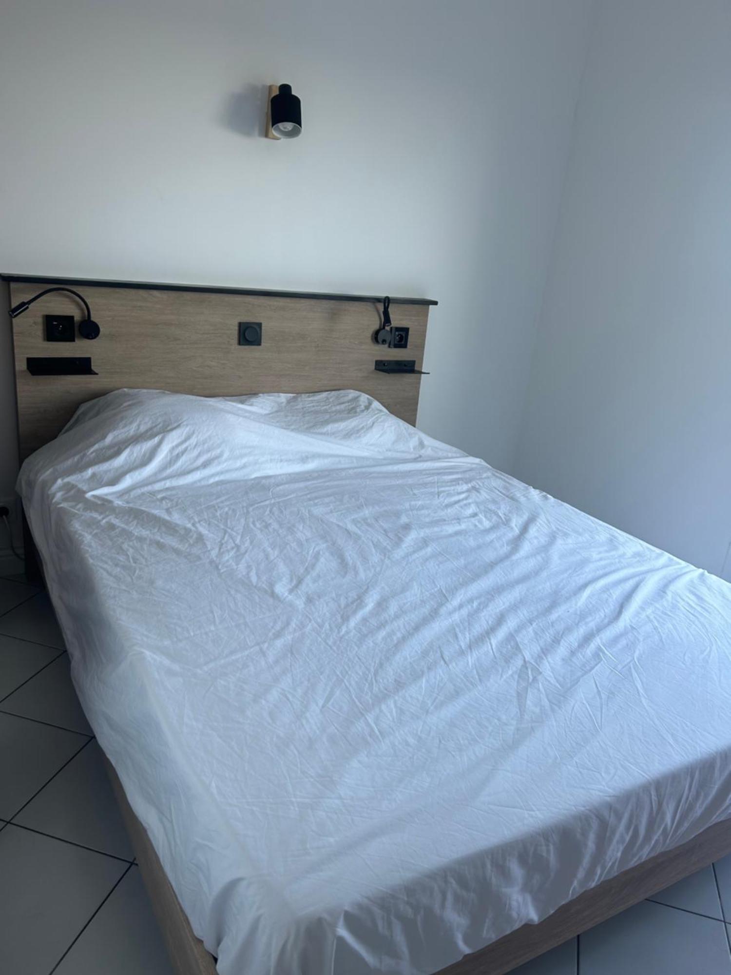 Appartement Traversant Vue Mer Et Etang モーギオ エクステリア 写真