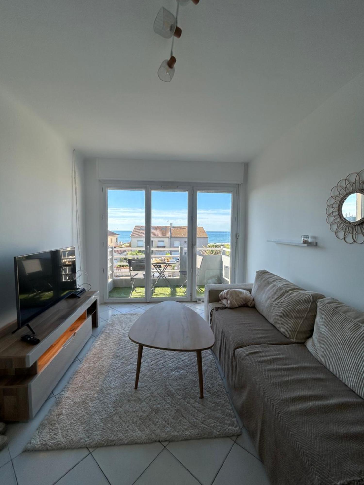 Appartement Traversant Vue Mer Et Etang モーギオ エクステリア 写真
